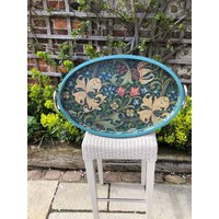 Ovales Servierplatten Tablett Aus Holz Mit Blumen Muster. William Morris Goldenes Lilie Extra Groß Griffen. Einfach So Oder in Einer Beliebigen von DorotheaHamilton