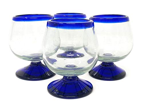 Mexikanisches mundgeblasenes Glas - 4 Stück mundgeblasene Cognac Snifter Gläser - Kobaltblauer Rand von Dos Sueños