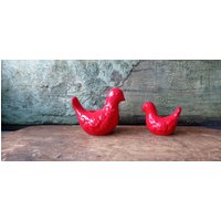 Roter Vogel Kerzenhalter Rosa Ljung Deco Keramik Schweden Helsingborg Exclusive Limited Edition Sammlerporzellan Vogelform Kerzenständer von DosGardeniasVintage