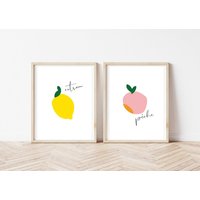 Citron Und Pche Drucke, Große Kunst, Küche, Wohnzimmer, Food Art, Obst Zitrone, Pfirsich, Französisch, Modern, Zeitgenössisch von DottyandDash