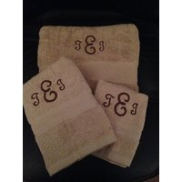 Individuell Bestickte Bad Handtuch-Sets von DoubleSEmbroidery
