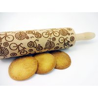 Bikes Embossing Rolling Pin. Lasergravierter Rollstift Mit Fahrrädern. Geschenk Für Mann, Junge, Freund von DoughRoller