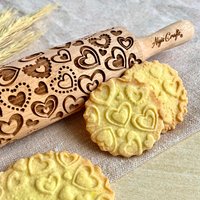 Hearts Geprägte Nudelholz Mini Size. Strukturierte Teigroller Für Kekse Und Keramik Von Algis Crafts von DoughRoller
