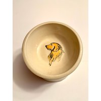 Verstellbare Erhabene Handgefertigte Keramik Doggy Leckerli Essen Schale - Golden Retriever von DouglasMeowFunStudio