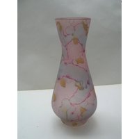 Vintage Milchglas Knospe Vase, Handbemalt Von Ilanit Aus Jerusalem | 15 cm Groß von DownDeptfordMarket