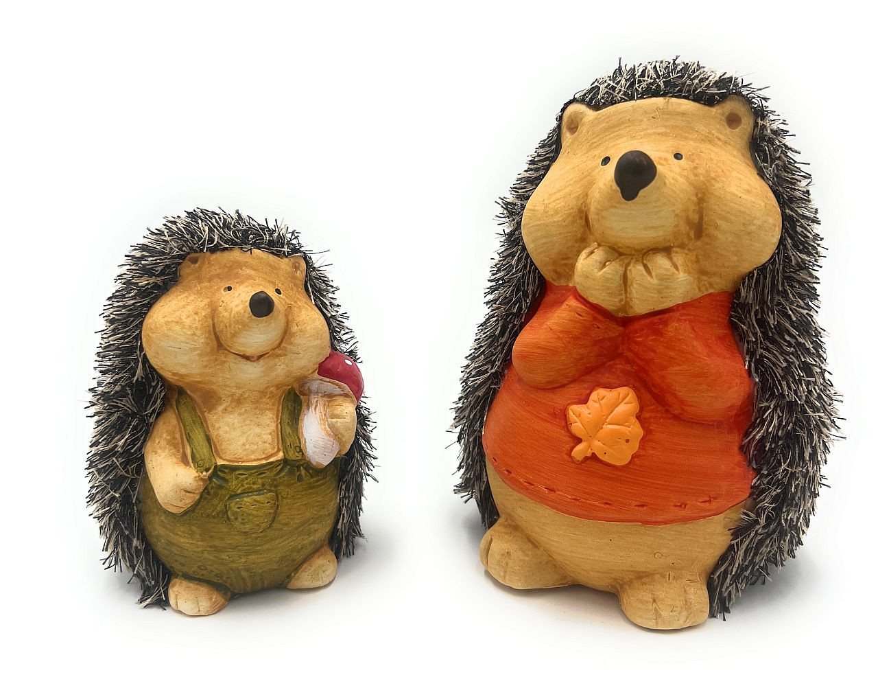 Dragimex Tierfigur 2er Set Igel aus Terrakotta – Mit Latzhose ideal für draußen & drinnen (2er-Set) von Dragimex