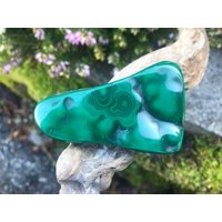 Kleiner Atemberaubender Polierter Malachit Chunk von DragonDenStudio