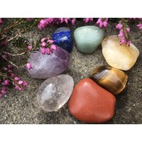 Trommelsteine Crystal Chakra-Energie-Set Aus Sieben Trommelsteine Crystal Chakra-Energie-Set Aus Sieben von DragonDenStudio