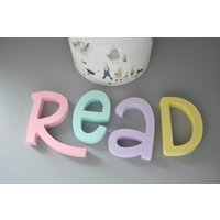 Lesen Sie Holzbuchstaben Kinderzimmer Wand Dekor - Pastell Bunte Buchstaben von DreaMachineWorks