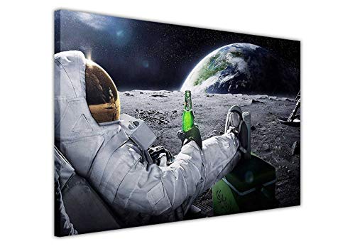 Dream-Arts Astronaut auf Mond Motiv auf Leinwand im Format: 100x70 cm. Hochwertiger Kunstdruck als Wandbild. Billiger als EIN Ölbild! Achtung KEIN Poster oder Plakat! von Dream-Arts
