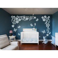 Wandtattoo Blumen Baby Kinderzimmer Aufkleber Mädchenzimmer, Schmetterling Wanddekor-Elegante Ornament Für von DreamKidsDecal