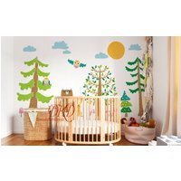 Wandtattoo Kinderzimmer Wandaufkleber, Tierfamilien, Waldmotiv Aufkleber-Baum, Sonne, Eulen, Bär, Hase, Eichhörnchen, Wolken von DreamKidsDecal