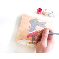 Malen Nach Zahlen Kit - Tanzender Hase Holz Wand Kunst von DreamONstudio27