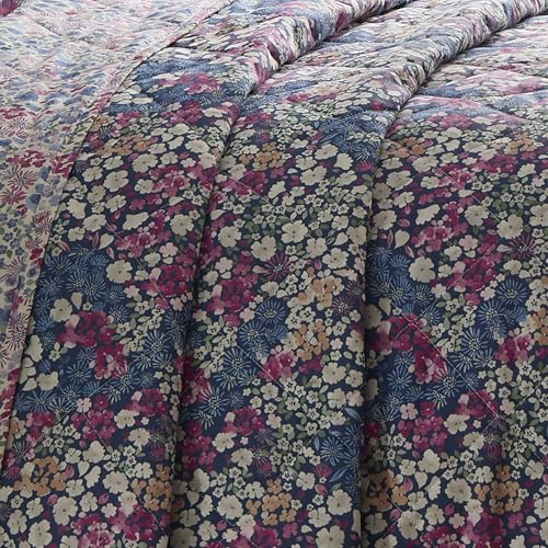 Dreams & Drapes Design Bessie Gesteppte Tagesdecke, Marineblau, 52% recyceltes Polyester, 48% Baumwolle, 200 x 230 cm, Blumenmuster, wendbar von Dreams & Drapes Design