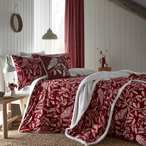 Dreams & Drapes Lodge – Woodland Owls – Fleece-Bettbezug-Set – Einzelbettgröße in Rot von DREAMS AND DRAPES