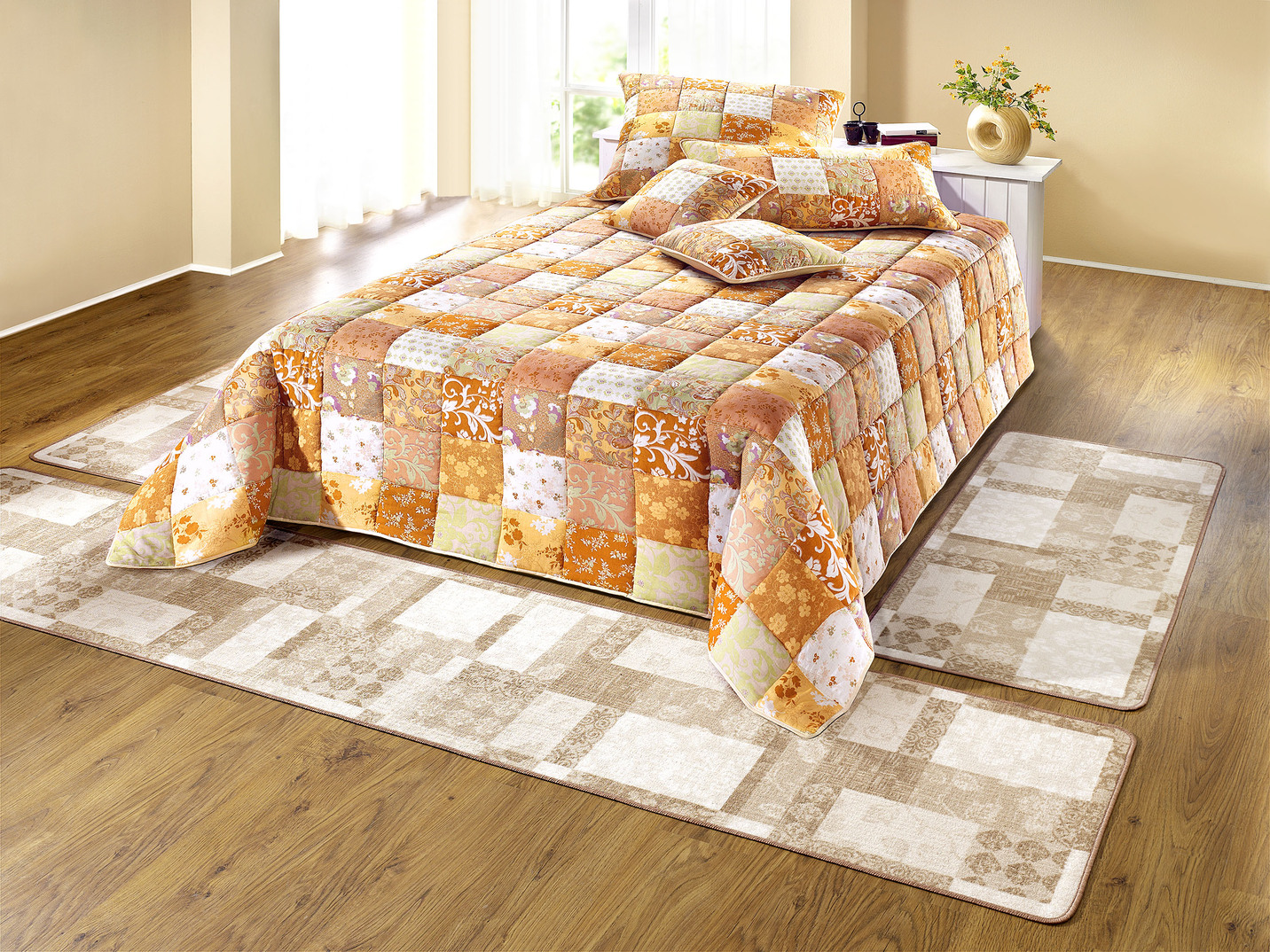 Tagesdecken und Kissenbezüge in Patchwork-Optik aus Baumwolle, Größe 914 (für Doppelbett, 280x210 cm), Beige von Dreams