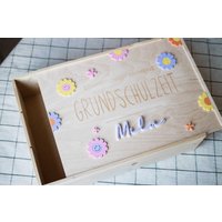 Erinnerungsbox Smileys & Blumen | Einschulung Erinnerungen An Die Grundschulzeit Erinnerungsbox Smileys & Blumen | Einschulung Erinnerungen An Die Grundschulzeit von Dreams4Kidsde