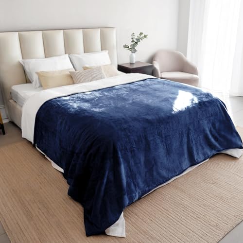Dreamzie - wasserdichte Decke 152x203 cm - Hundedecke Sofa und Bett - Reversible Decke Wasserdicht aus Sherpa-Fleece – Waschbar – Marineblau von Dreamzie
