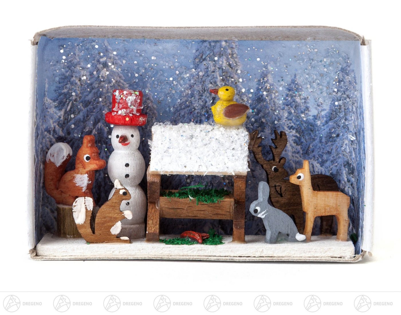 Dregeno Erzgebirge Weihnachtsfigur Miniatur Zündholzschachtel Tierfütterung Breite x Höhe ca 5,5 cmx4, für Setzkasten von Dregeno Erzgebirge