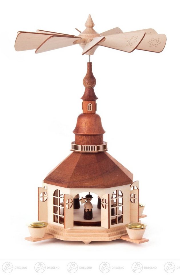 Dregeno Erzgebirge Weihnachtspyramide Pyramide mit Seiffener Kirche und Kurrende, für Kerzen d=14mm Breite Dregeno Erzgebirge Weihnachtspyramide Pyramide mit Seiffener Kirche und Kurrende, für Kerzen d=14mm Breite von Dregeno Erzgebirge