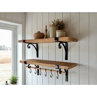 Altholz Küchenregal Aus Eiche Mit Schmiedeeisen Halterungen & Haken Altholz Küchenregal Aus Eiche Mit Schmiedeeisen Halterungen & Haken von DriftwoodTurkey
