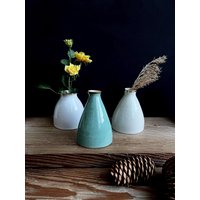 Weiße Keramikgläser Mit Reinem Goldrand | Knospenvase Modern Mindestens 10 cm von DueVCeramiche