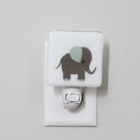 Elefant Fusing Glasnachtlicht | Kinderzimmer Baby-Dusche-Geschenk Graues Kindernachtlicht Gender Neutral Nachtlicht Modernes von DulcetDesign