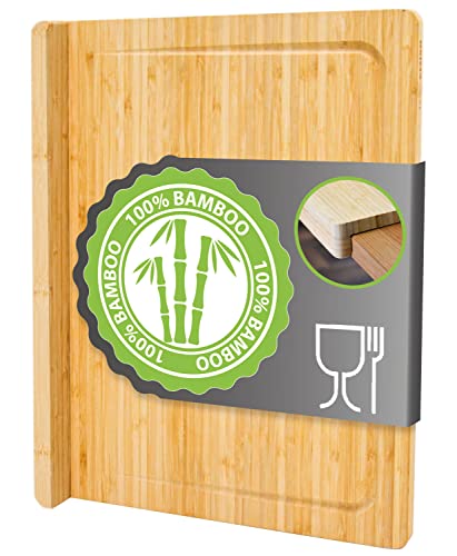DuneDesign Schneidebrett mit Kante - 44x34x2 Fleischbrett mit Saftrille Groß - Holzbrett mit Kante für Küche - Bambus Holzplatte Kantenschutz Holz Schneidbrett mit Saftrinne Küchenbrett Arbeitsplatte von DuneDesign
