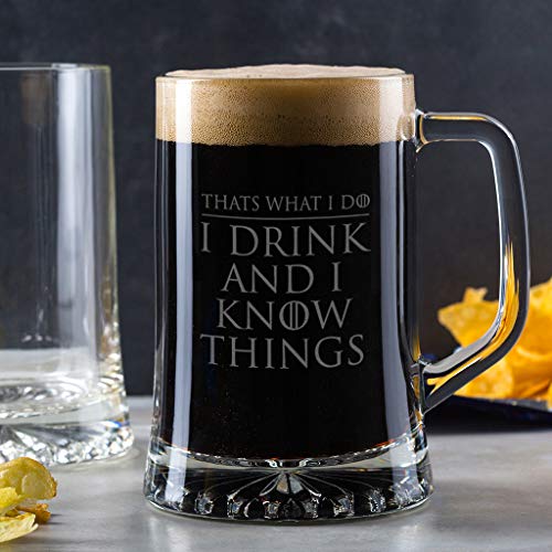 Bierglas "I Drink and I Know Things" zum Vatertag, Game of Thrones inspiriertes Bierglas – Game of Thrones Geschenke für Männer – Weihnachtsgeschenk für Ihn – gravierter Pint- oder Alkoholkrug von Dust and Things