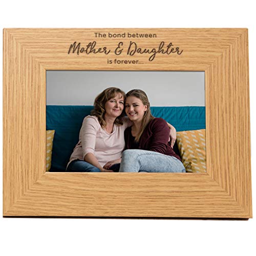 Bilderrahmen mit Aufschrift Mum and Daughter, Geschenk für die Mutter von der Tochter, Geschenk für Muttertag, The Bond Between Mother and Daughter is Forever von Dust and Things