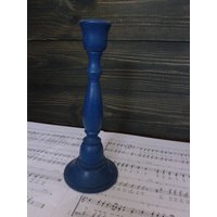 Blauer Kerzenhalter Aus Holz Blauer Kerzenhalter Aus Holz von DustRoad