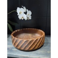 Geschnitzte Holzschale von DustRoad