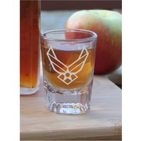 Luftwaffen-Schnapsglas, Personalisiertes Schnapsglas, Militärgeschenk, Luftwaffen-Geschenk, Armee-Geschenk, Küstenwache-Geschenk, Marine-Geschenk von DutyHonorAndCountry