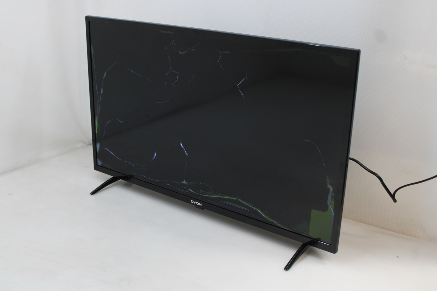 Dyon Smart 32 Xt Led Tv 80 Cm Smart Tv Fernseher Fernsehgerät  Eek F Defektware D-Ware von Dyon
