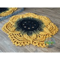 Runder Häkelteppich, Gestrickter Blumenteppich, Wohndekor, Flickenteppich, Einweihungsgeschenk, Weihnachtsgeschenk, Lotusblumendekor von Dysode