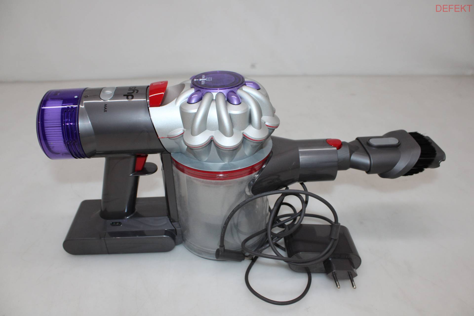 D-Ware Dyson Akku Staubsauger Zyklon V8 Advanced Silber Nickel Motorbar Defektware D-Ware Dyson Akku Staubsauger Zyklon V8 Advanced Silber Nickel Motorbar Defektware von Dyson