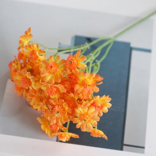 Dekorative künstliche Gänseblümchen aus Kamille verwandeln Ihren Tisch mit elegantem floralem Touch (Orange) von DystopiaWorld