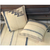 Set Aus Zwei Weißen Kissenbezügen. Handgewebtes Einzigartiges Dekokissen. Dekorative Handgefertigte Kissen Wolle von DzevStudio