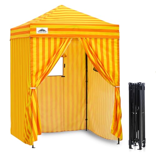 EAGLE PEAK Flex Ultra Compact 5x5 Pop-Up Baldachin, Sonnenschutz, Umkleidekabine, tragbares Sichtschutzzelt für Pool, Mode-Fotoshootings oder Camping, Gelb Orange von EAGLE PEAK