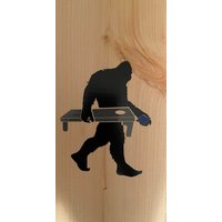 Sasquatch Cornhole Flaschenöffner von EBDesigns716