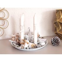 Bezaubernder Adventskranz in Weiß-Kerzenteller Metall-Shabby-Tischkranz-Weihnachtsdeko-Adventsdeko-Deko Advent-Weihnachtskranz-Tischdeko Bezaubernder Adventskranz in Weiß-Kerzenteller Metall-Shabby-Tischkranz-Weihnachtsdeko-Adventsdeko-Deko Advent-Weihnachtskranz-Tischdeko von EBmomente