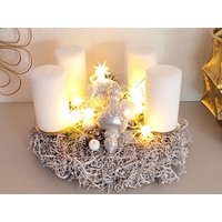Bezaubernder Adventskranz in Weiß Mit Led-Silber-Tischkranz-Naturkranz-Weihnachtsdeko-Adventsdeko-Deko Advent-Weihnachtskranz-Tischdeko-Deko Bezaubernder Adventskranz in Weiß Mit Led-Silber-Tischkranz-Naturkranz-Weihnachtsdeko-Adventsdeko-Deko Advent-Weihnachtskranz-Tischdeko-Deko von EBmomente