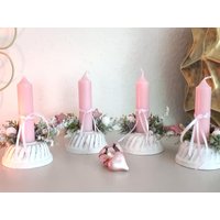 Kleiner Adventskranz Backförmchen-Rosa-Weiß-stabkerzen-Weihnachtsdeko-Adventsdeko-Adventsgesteck-Tischdeko-Tischgesteck-Kranz-Wacholder-Deko Kleiner Adventskranz Backförmchen-Rosa-Weiß-stabkerzen-Weihnachtsdeko-Adventsdeko-Adventsgesteck-Tischdeko-Tischgesteck-Kranz-Wacholder-Deko von EBmomente