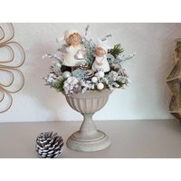 Schönes Grabgesteck Kinder-Engel-Grabgesteck-Adventsgesteck-Pokal-Wintergesteck-Kindergrab-sternenkind-Weihnachten-Weiß-Allerheiligen-Advent von EBmomente