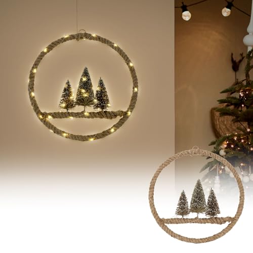 ECD Germany LED Jute Kranz Ø37cm mit 50 warmweißen LEDs, Deko Weihnachtskranz mit 3 Tannen, Jutesäckchen, batteriebetrieben und Timer, Hängekranz aus Seil, Lichterkranz Türkranz Weihnachtsdeko Innen ECD Germany LED Jute Kranz Ø37cm mit 50 warmweißen LEDs, Deko Weihnachtskranz mit 3 Tannen, Jutesäckchen, batteriebetrieben und Timer, Hängekranz aus Seil, Lichterkranz Türkranz Weihnachtsdeko Innen von ECD Germany
