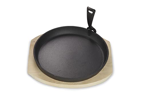 ECHTWERK Servierpfanne aus Gusseisen, mit Servierbrett, Abnehmbarer Griff, Bereits eingebrannt, Für Backöfen, Grill, BBQ und Induktion geeignet, Ideal zum Garen und Servieren, Ø 25 cm von ECHTWERK