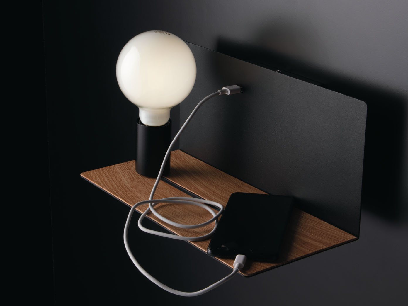 ECO-LIGHT LED Wandleuchte, USB-Ladefunktion, LED wechselbar, warmweiß, innen mit Schalter Nachttischlampe Wand Bett, USB Ladefunktion Schwarz von ECO-LIGHT