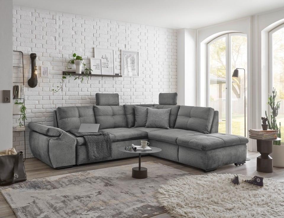 Alija Luxus-Schlafsofa mit verstellbarer Armlehne und Nosagfederung in Samtoptik – Wählbar in Silver, Grey oder Black Alija Luxus-Schlafsofa mit verstellbarer Armlehne und Nosagfederung in Samtoptik – Wählbar in Silver, Grey oder Black von ED Exciting Design