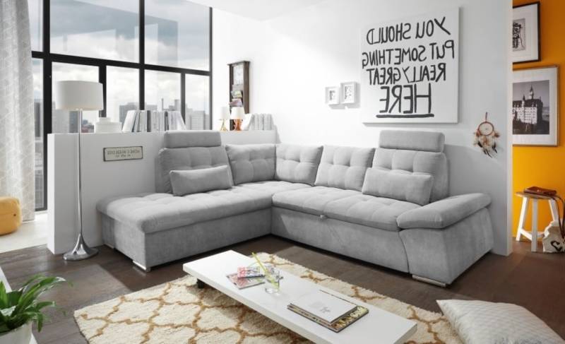Entdecken Sie zeitlose Eleganz: Das Nalo Schlafsofa von ED Exciting Design mit verstellbaren Armlehnen und Bettkasten von ED Exciting Design