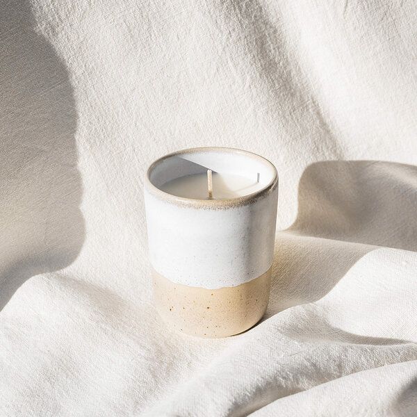 EDDA stoneware Handgemachte Steingut Kerze - Duft: Zirbe & Zitrone EDDA stoneware Handgemachte Steingut Kerze - Duft: Zirbe & Zitrone von EDDA stoneware